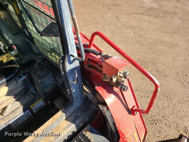 image for item JG9451 2012 Takeuchi TL12  tracked skid steer loader