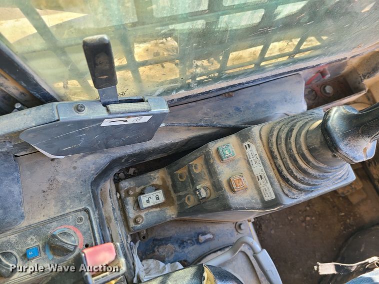 image for item JG9451 2012 Takeuchi TL12  tracked skid steer loader