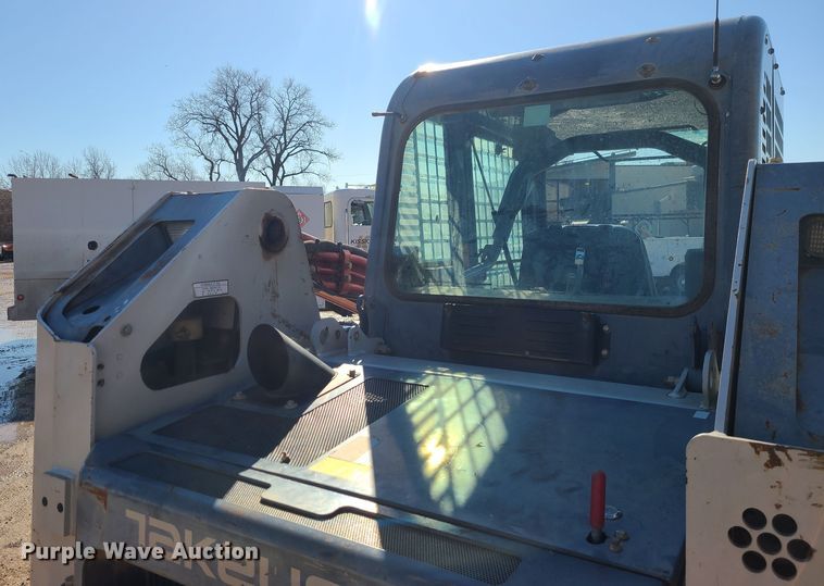 image for item JG9451 2012 Takeuchi TL12  tracked skid steer loader