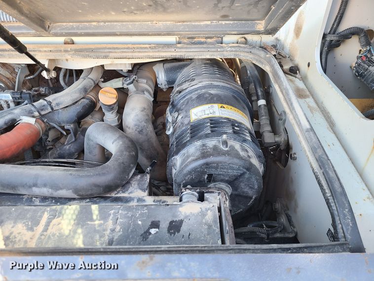 image for item JG9451 2012 Takeuchi TL12  tracked skid steer loader