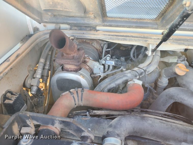 image for item JG9451 2012 Takeuchi TL12  tracked skid steer loader