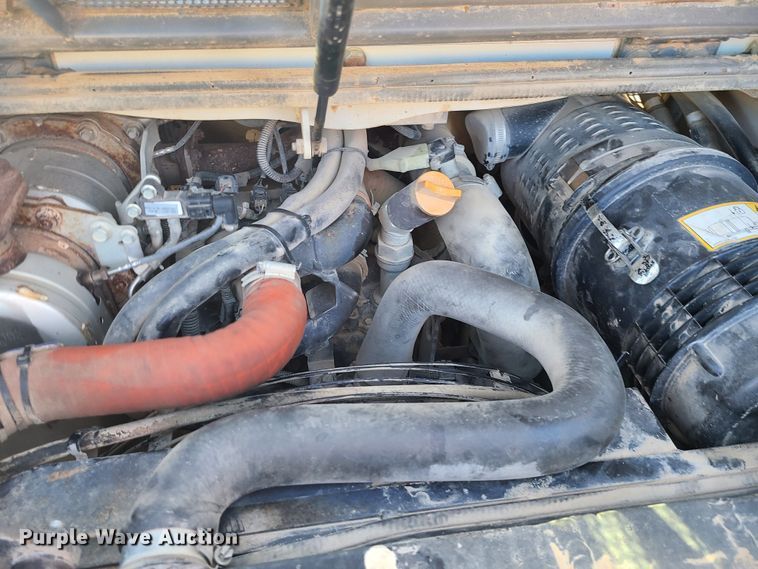 image for item JG9451 2012 Takeuchi TL12  tracked skid steer loader