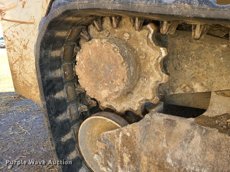 image for item JG9451 2012 Takeuchi TL12  tracked skid steer loader