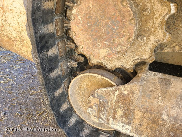 image for item JG9451 2012 Takeuchi TL12  tracked skid steer loader