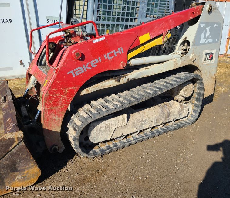 image for item JG9451 2012 Takeuchi TL12  tracked skid steer loader