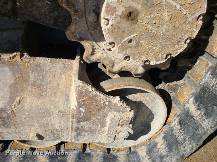 image for item JG9451 2012 Takeuchi TL12  tracked skid steer loader