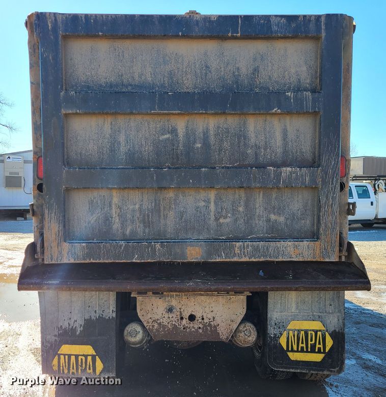 image for item JG9453 2007 Sterling L9500  dump truck