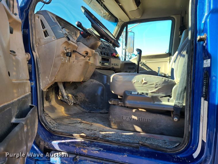 image for item JG9453 2007 Sterling L9500  dump truck