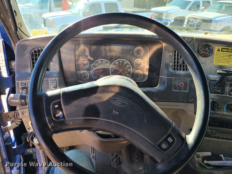 image for item JG9453 2007 Sterling L9500  dump truck