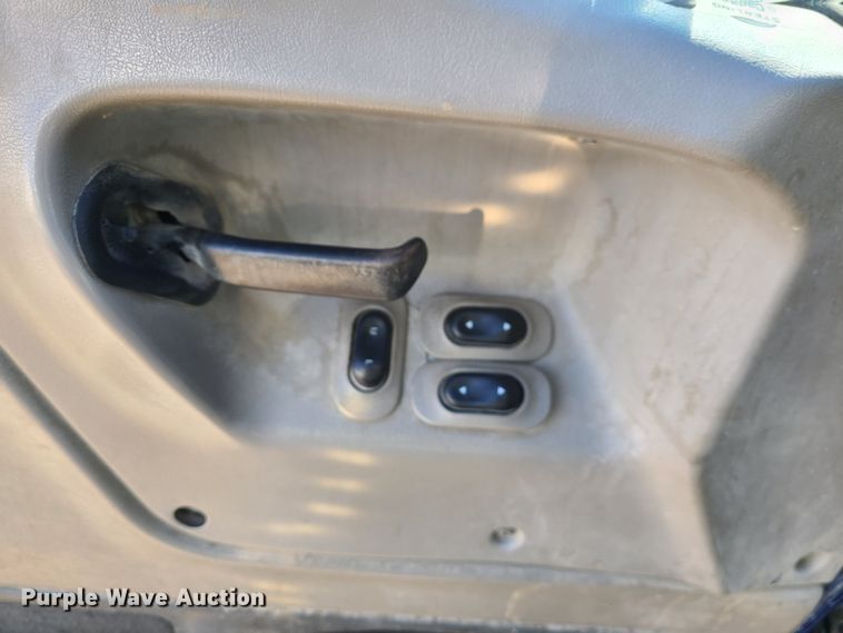 image for item JG9453 2007 Sterling L9500  dump truck