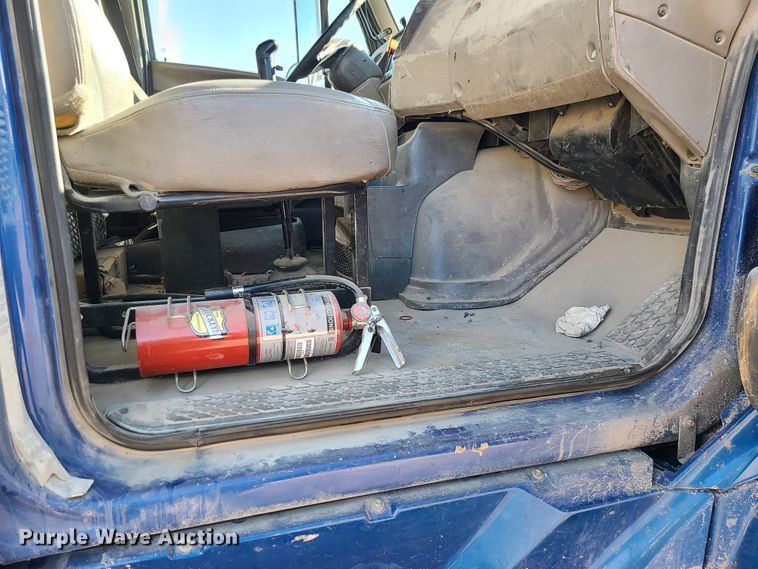 image for item JG9453 2007 Sterling L9500  dump truck