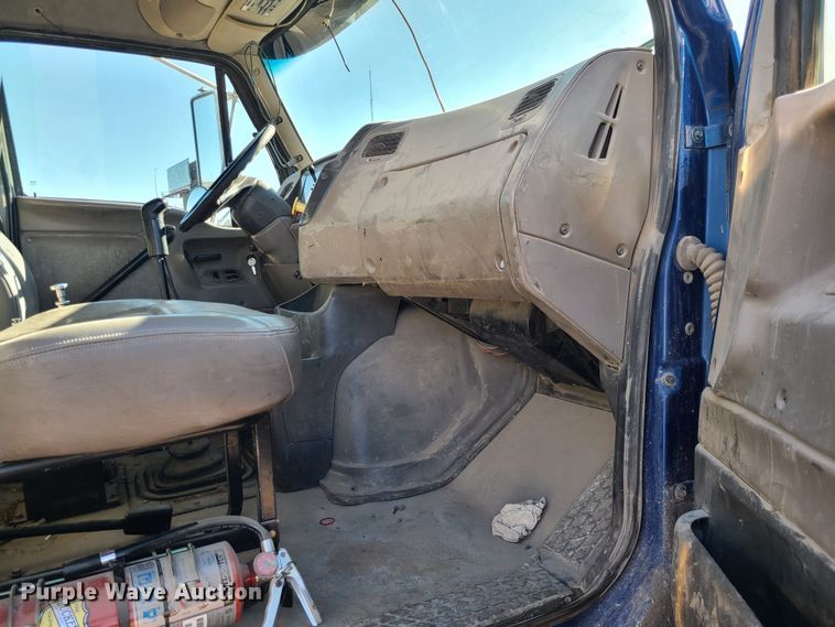 image for item JG9453 2007 Sterling L9500  dump truck