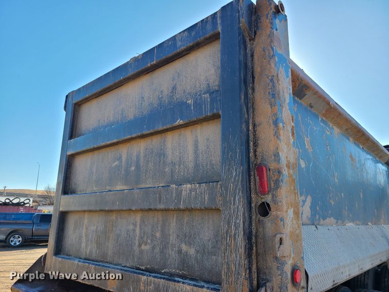 image for item JG9453 2007 Sterling L9500  dump truck