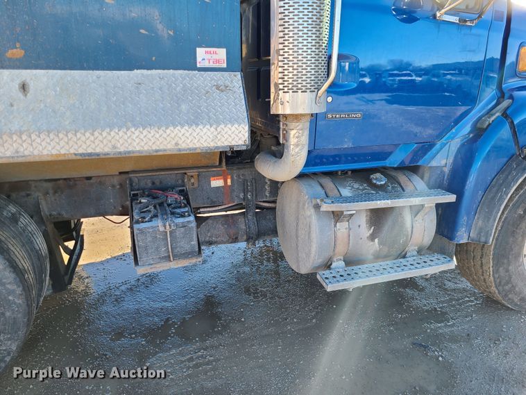 image for item JG9453 2007 Sterling L9500  dump truck