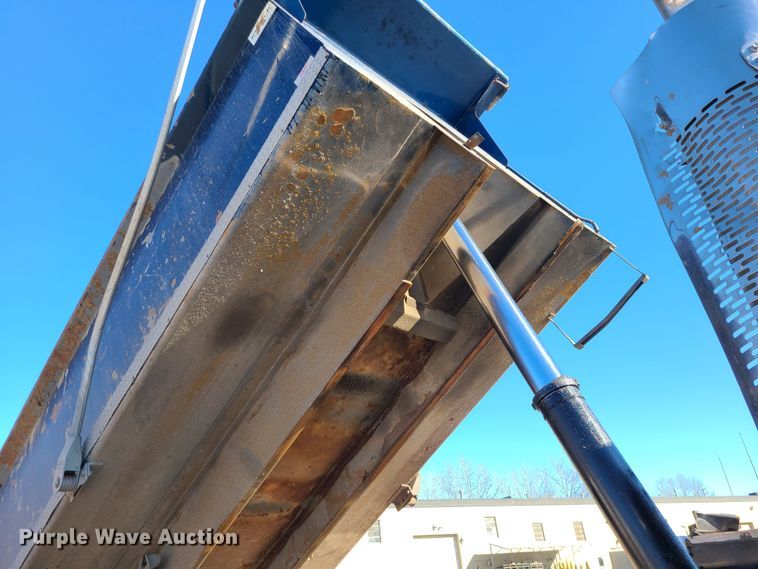 image for item JG9453 2007 Sterling L9500  dump truck