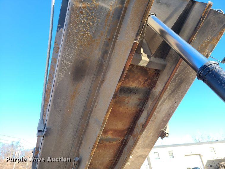 image for item JG9453 2007 Sterling L9500  dump truck