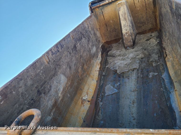 image for item JG9453 2007 Sterling L9500  dump truck