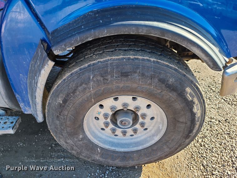 image for item JG9453 2007 Sterling L9500  dump truck