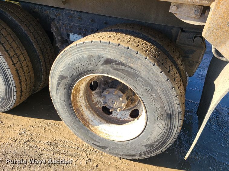 image for item JG9453 2007 Sterling L9500  dump truck