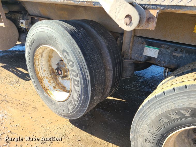 image for item JG9453 2007 Sterling L9500  dump truck