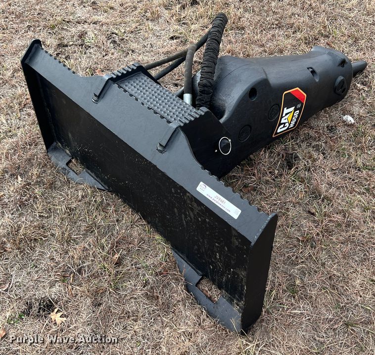 image for item JV9481 Caterpillar H65DS  skid steer breaker
