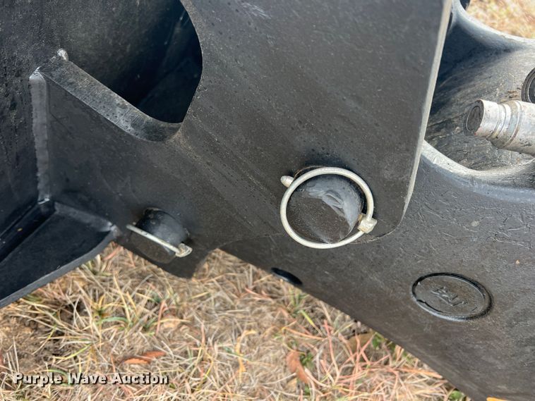 image for item JV9481 Caterpillar H65DS  skid steer breaker