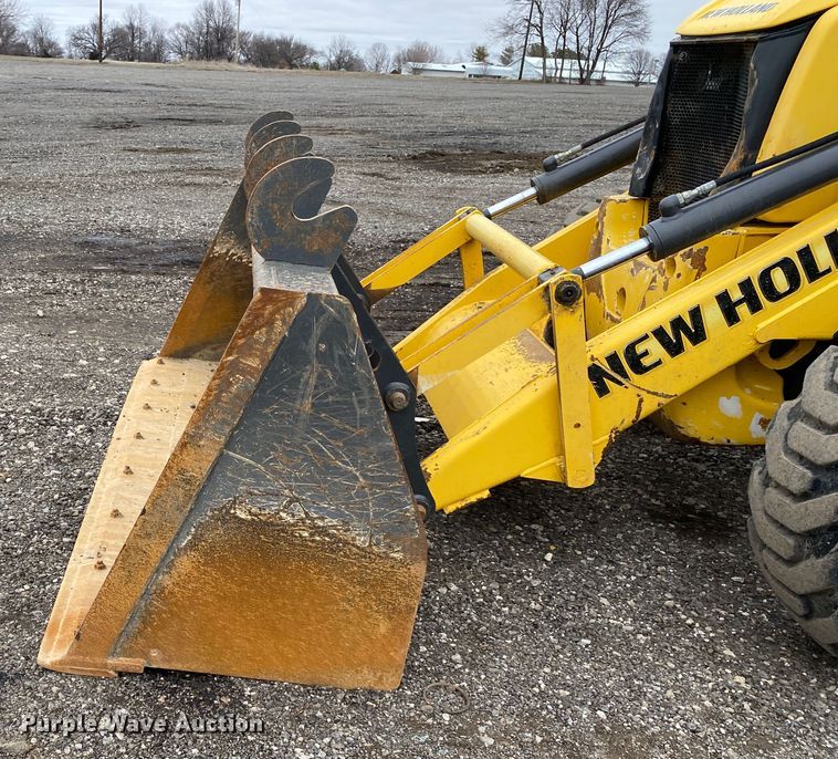 image for item JW9156 2013 New Holland B95C  backhoe
