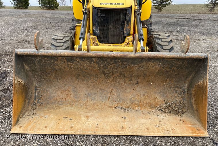 image for item JW9156 2013 New Holland B95C  backhoe