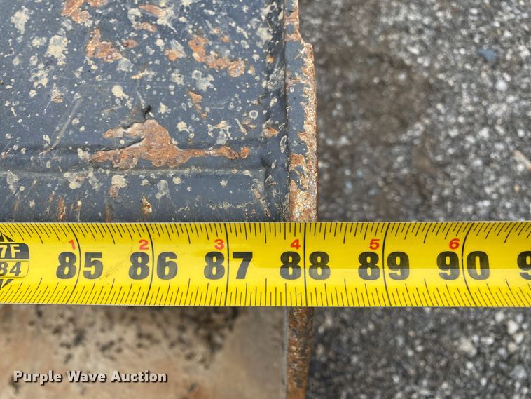 image for item JW9156 2013 New Holland B95C  backhoe