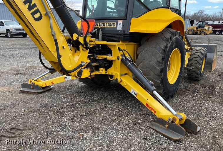 image for item JW9156 2013 New Holland B95C  backhoe
