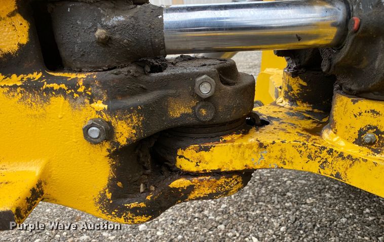 image for item JW9156 2013 New Holland B95C  backhoe