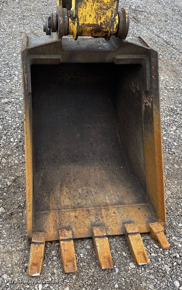 image for item JW9156 2013 New Holland B95C  backhoe