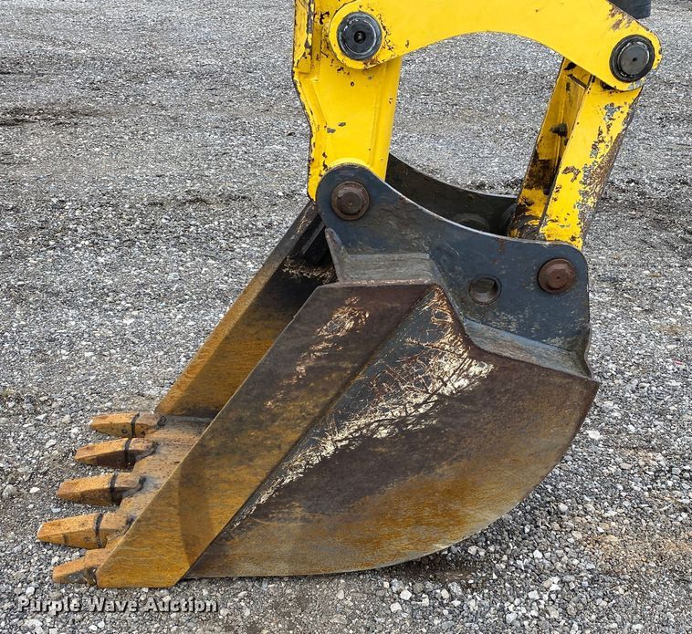 image for item JW9156 2013 New Holland B95C  backhoe