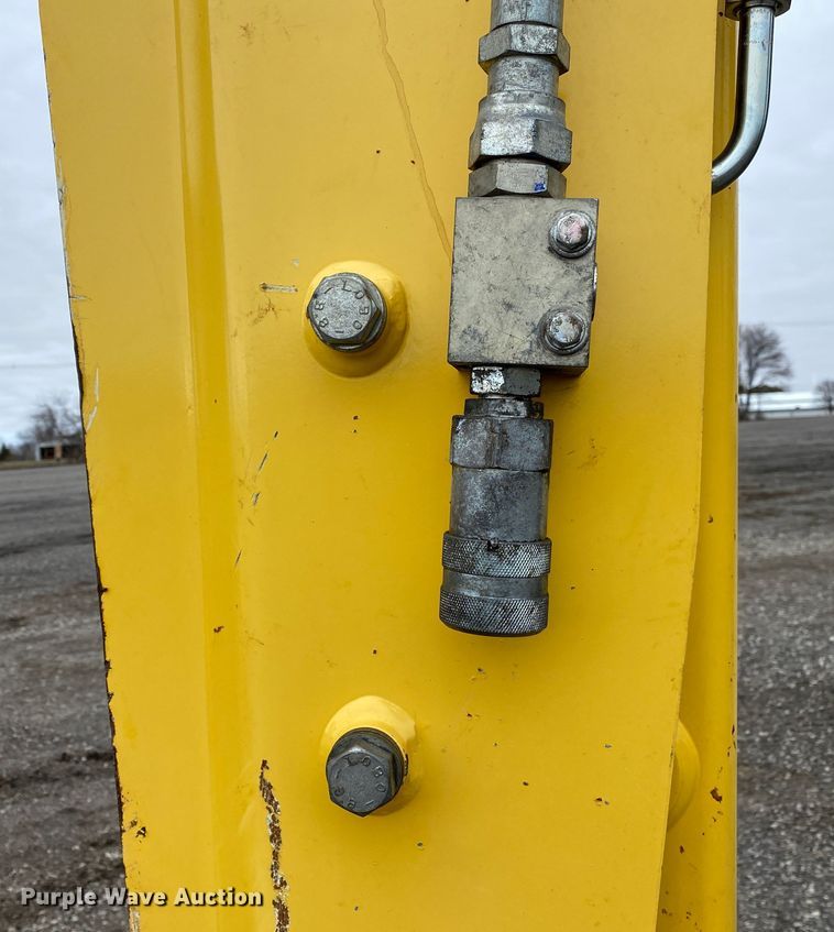 image for item JW9156 2013 New Holland B95C  backhoe