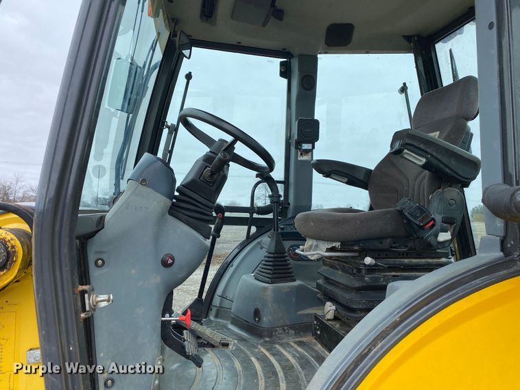 image for item JW9156 2013 New Holland B95C  backhoe