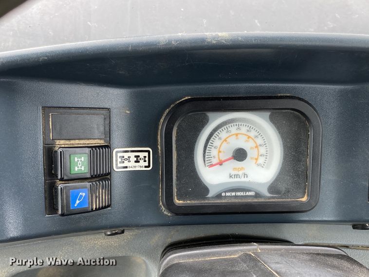 image for item JW9156 2013 New Holland B95C  backhoe