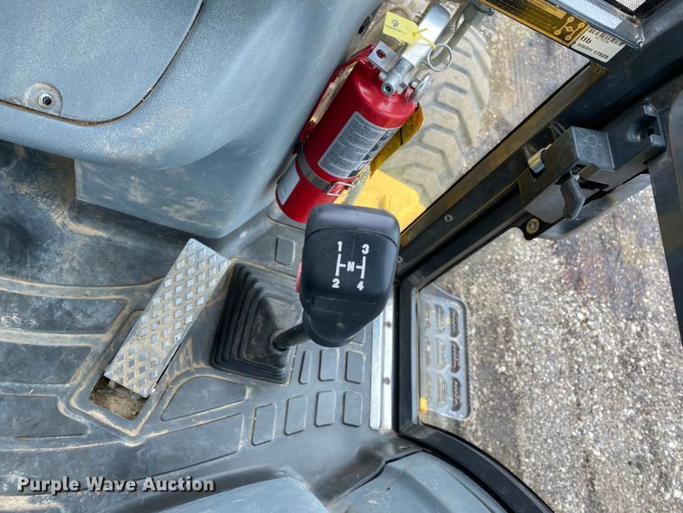 image for item JW9156 2013 New Holland B95C  backhoe