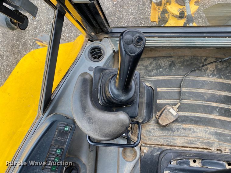 image for item JW9156 2013 New Holland B95C  backhoe