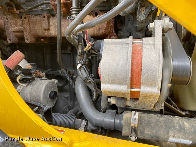 image for item JW9156 2013 New Holland B95C  backhoe