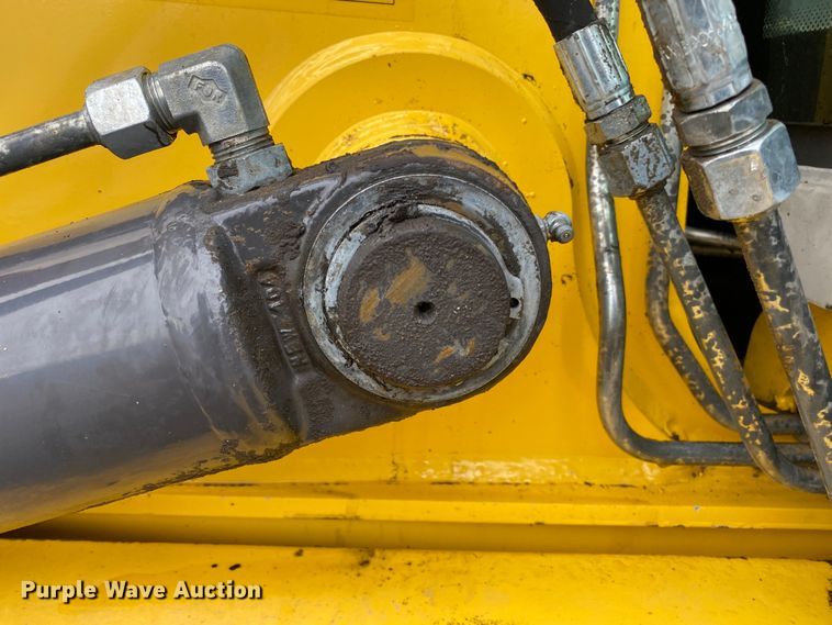 image for item JW9156 2013 New Holland B95C  backhoe