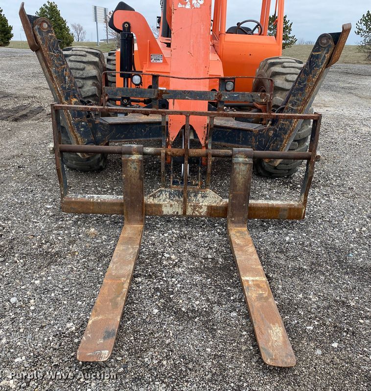 image for item JW9157 2008 JLG Industries 10054  telehandler