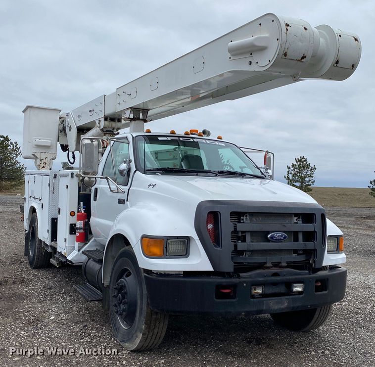 image for item JW9159 2006 Ford F750 Super Duty  bucket truck
