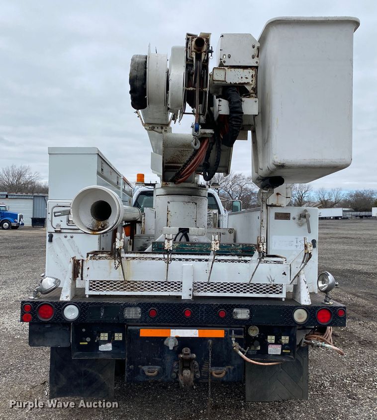 image for item JW9159 2006 Ford F750 Super Duty  bucket truck