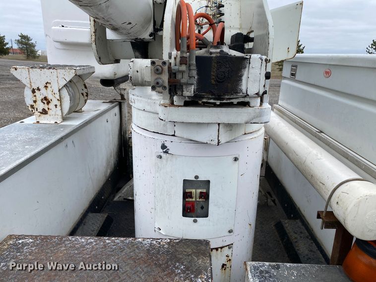 image for item JW9159 2006 Ford F750 Super Duty  bucket truck