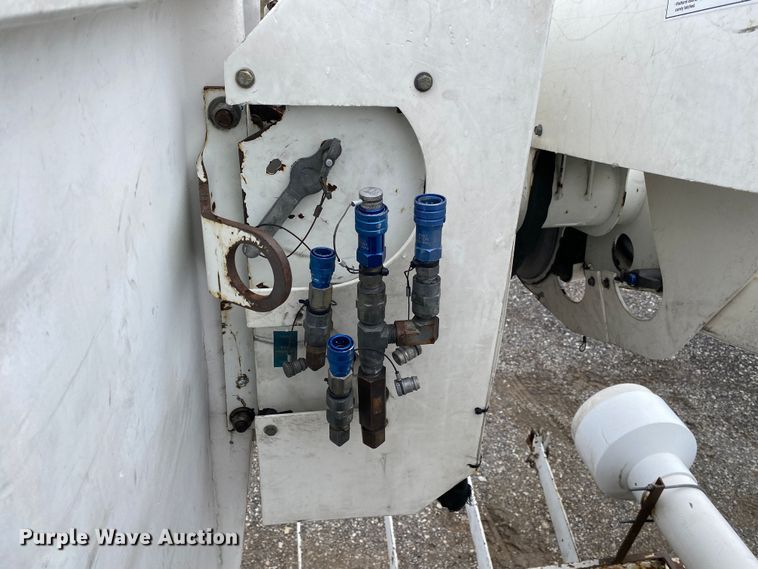 image for item JW9159 2006 Ford F750 Super Duty  bucket truck