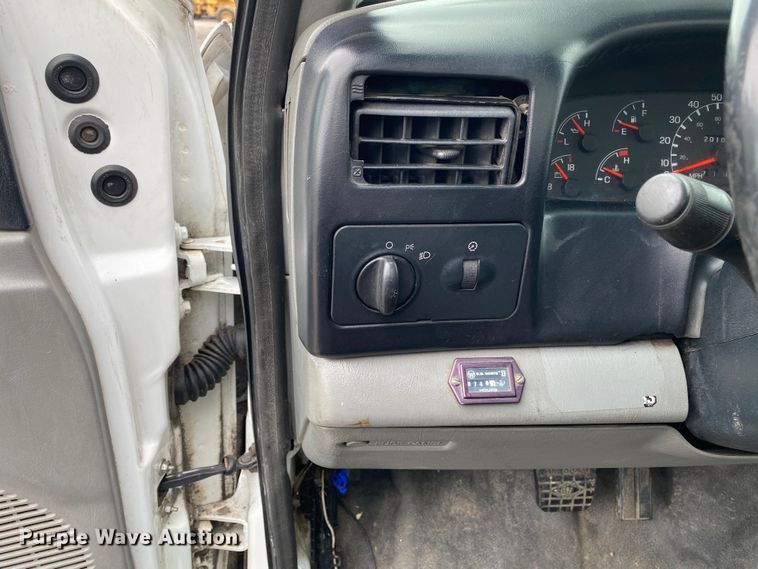 image for item JW9159 2006 Ford F750 Super Duty  bucket truck