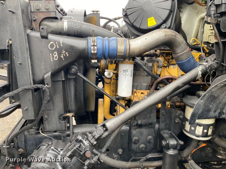 image for item JW9159 2006 Ford F750 Super Duty  bucket truck