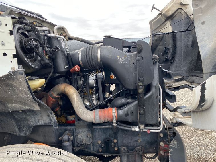 image for item JW9159 2006 Ford F750 Super Duty  bucket truck