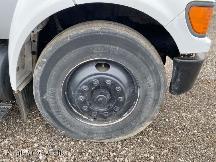 image for item JW9159 2006 Ford F750 Super Duty  bucket truck