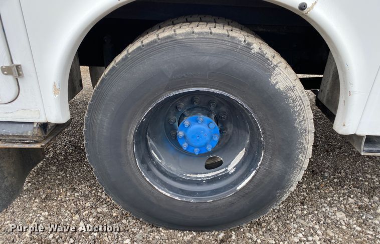 image for item JW9159 2006 Ford F750 Super Duty  bucket truck